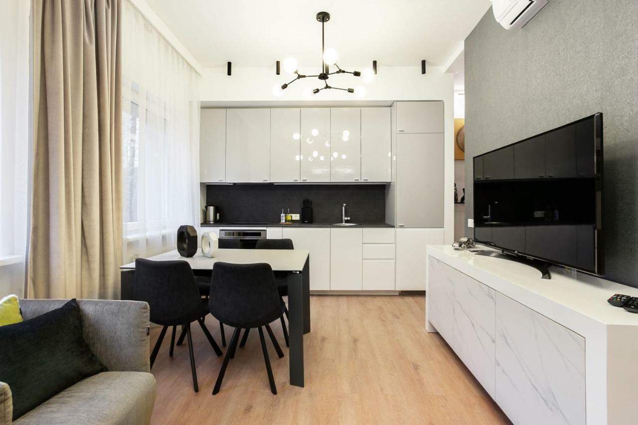 Luxury For Everyone - Hills Park Lux Apartments 2 فيلنيوس المظهر الخارجي الصورة